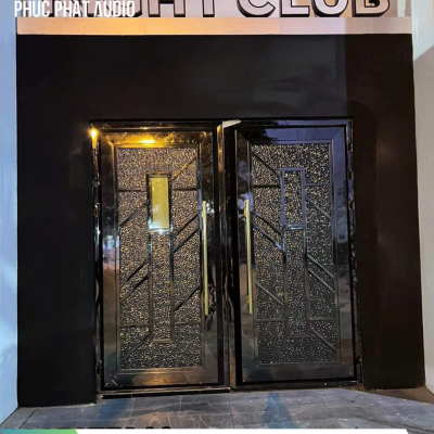 Mẫu cửa phòng karaoke inox